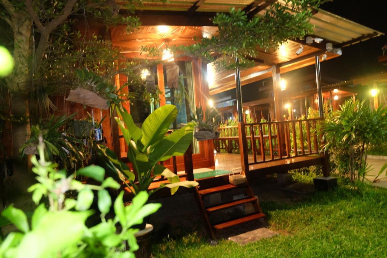Ruen Orathai Resort Prachuap Khiri Khan Buitenkant foto